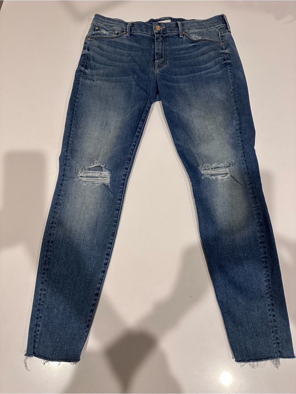 MTR110 -  MOTHER The Looker Ankle Fray Wild Thing Distressed Jeans Size 30